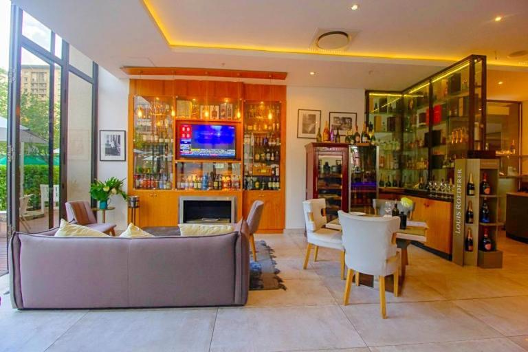 Sandton Luxury Apartment โจฮันเนสเบิร์ก ภายนอก รูปภาพ